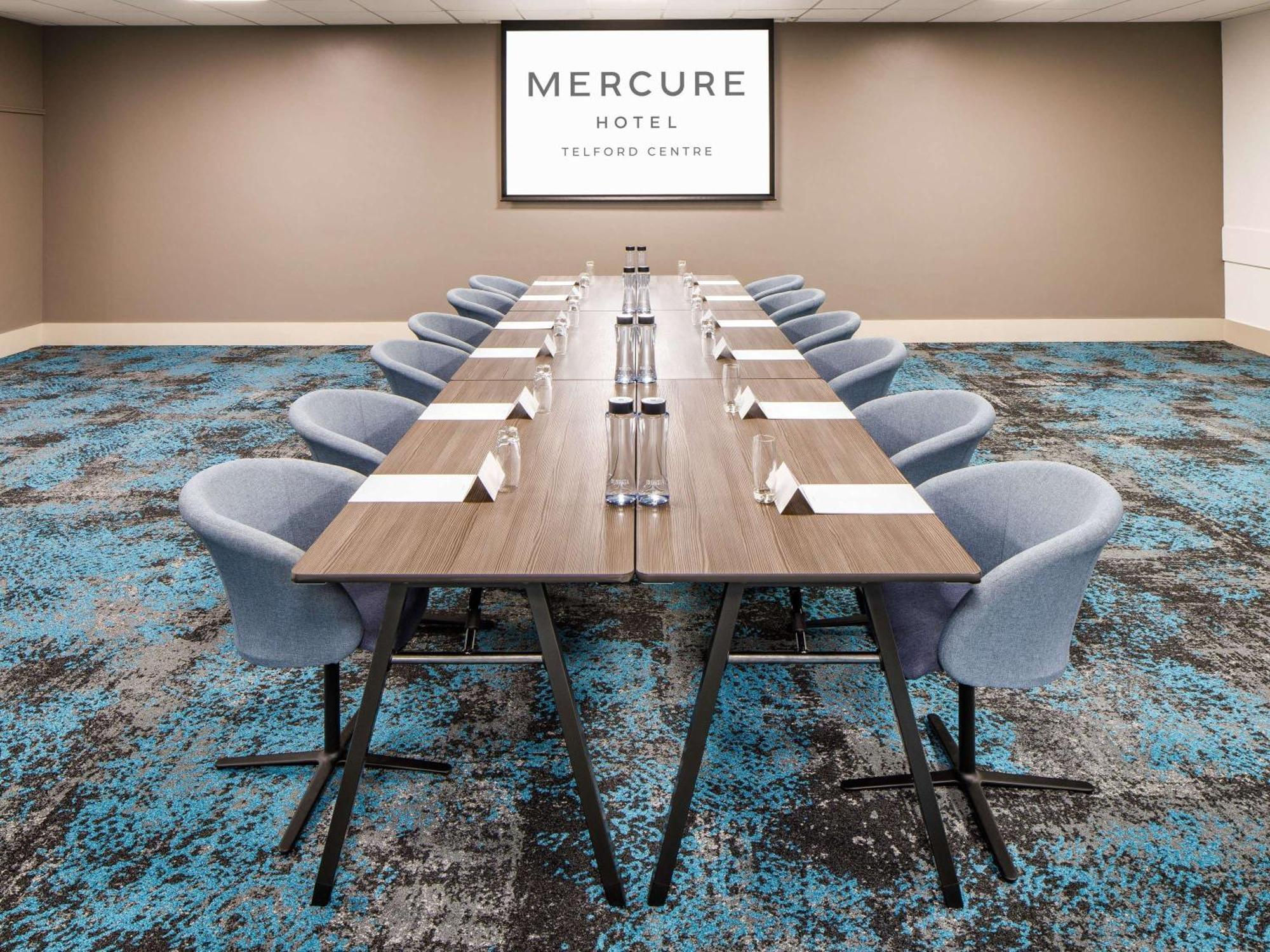 Mercure Telford Centre Hotel Exteriör bild